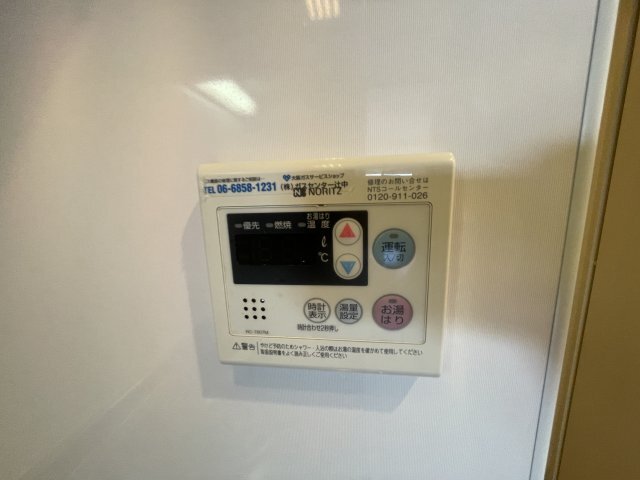 ����20