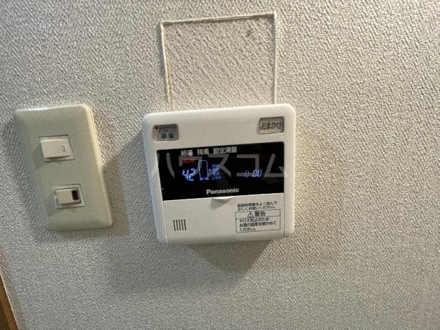 ����13