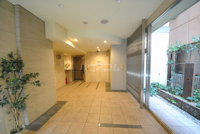 ����13