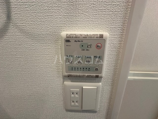 ����13