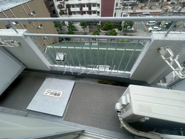 ����17