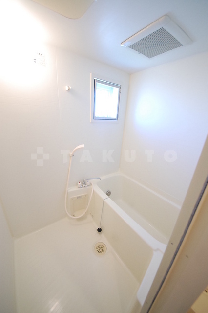����3