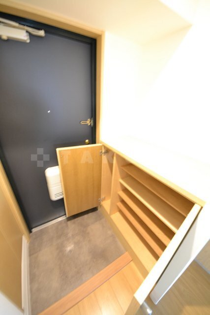 ����8