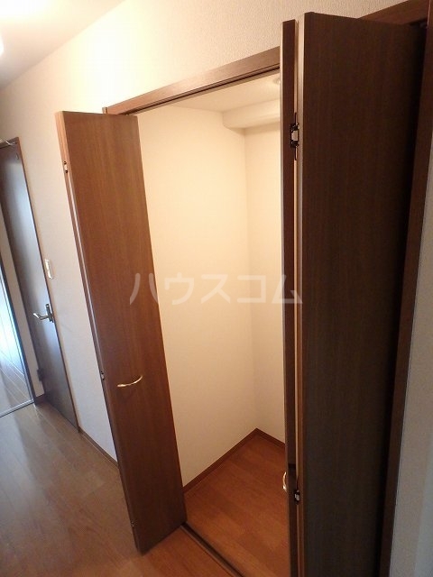 ����10