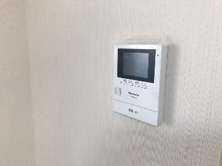 ����12
