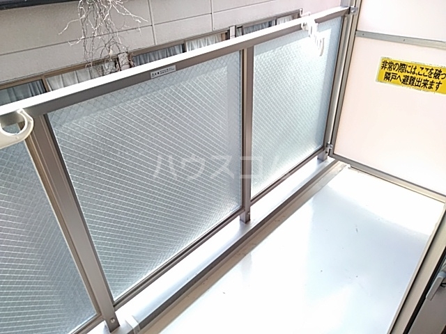 ����8