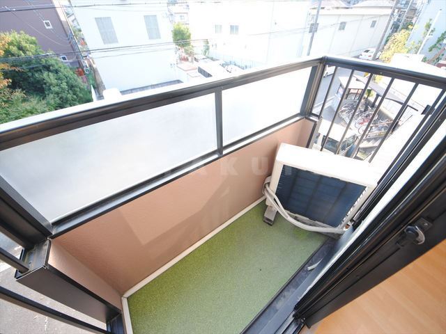 ����11