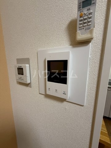 ����10