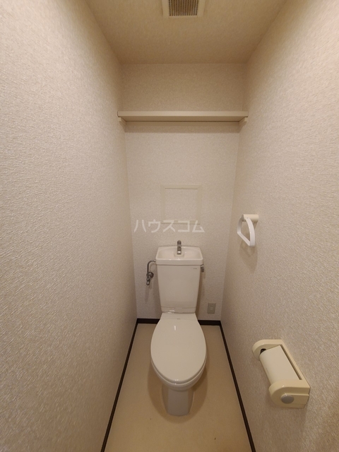 ����4