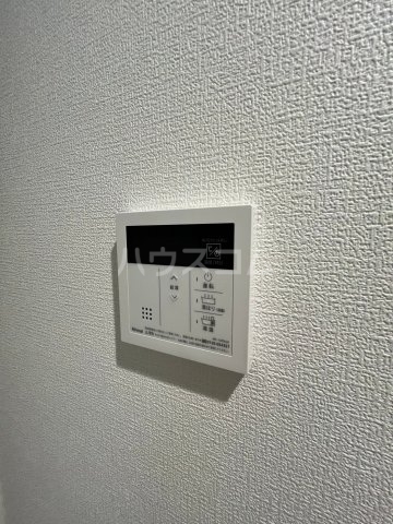 ����11