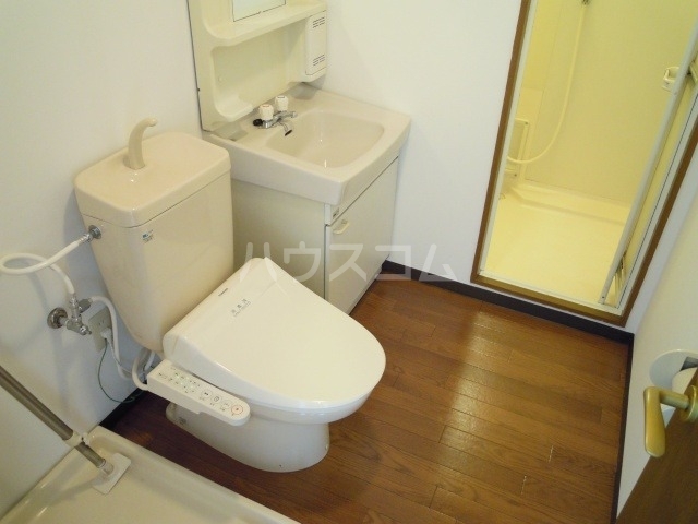 ����4
