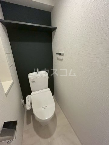 ����17