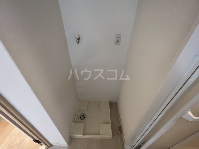 ����13