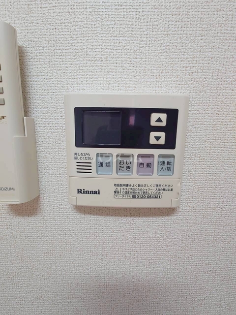 ����16