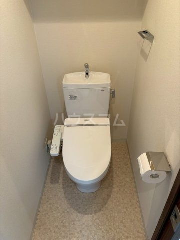 ����4