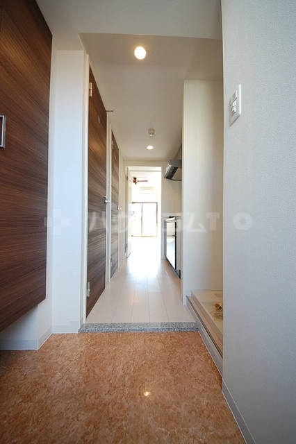 ����7