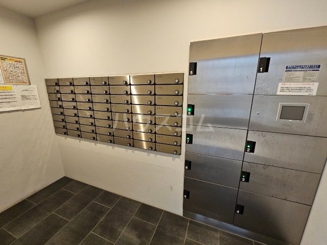 ����11