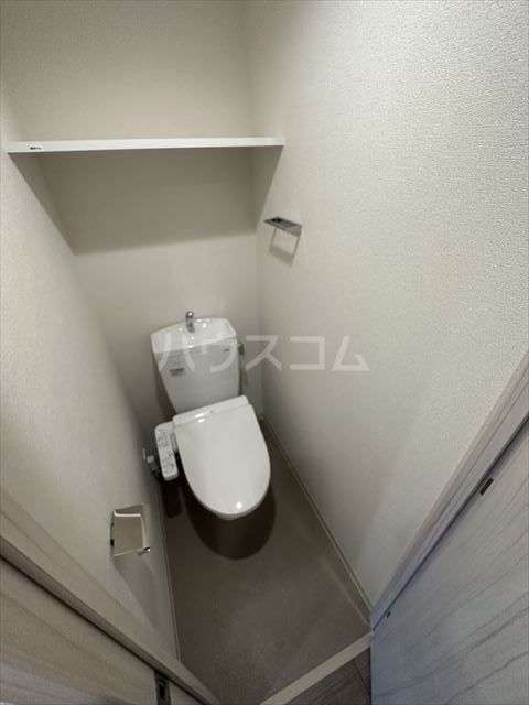 ����4