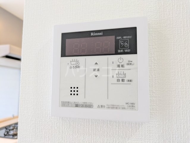 ����18