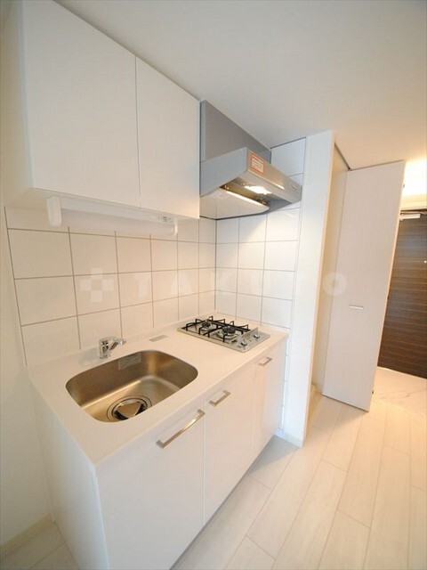 ����21