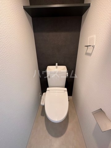 ����4