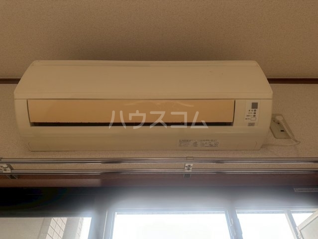 ����10