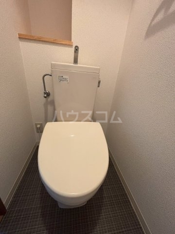 ����4