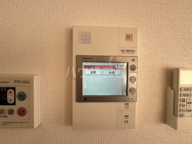 ����9
