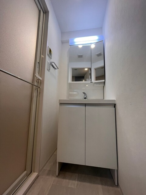 ����6