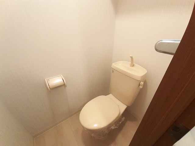 ����5