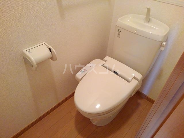 ����4