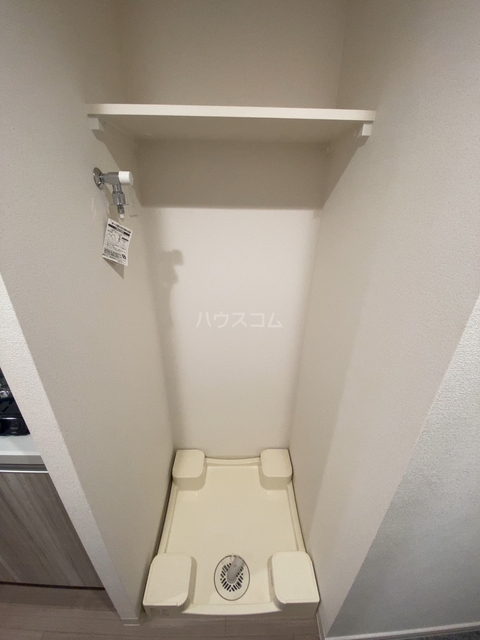 ����12