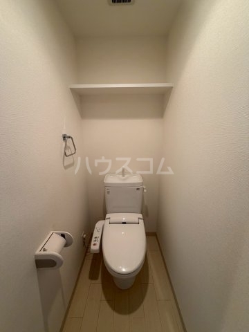 ����4