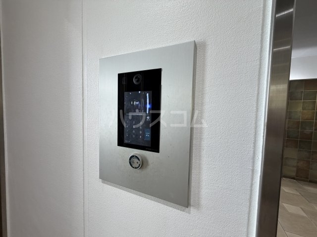 ����11