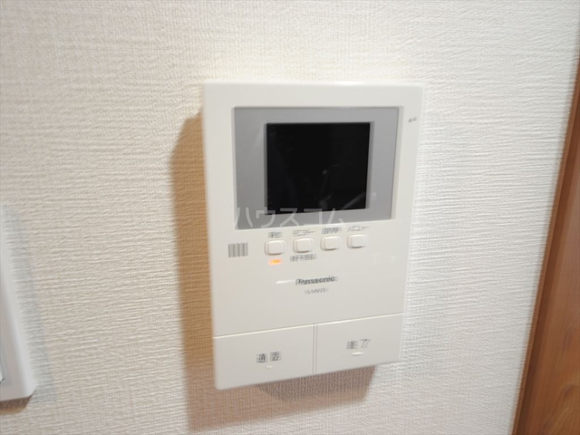 ����9