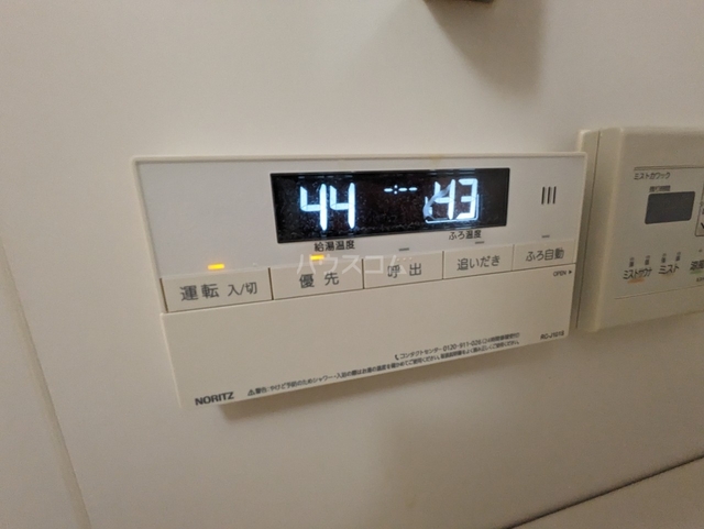 ����26