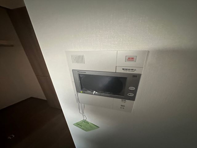 ����11