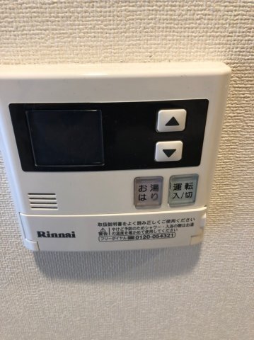 ����20