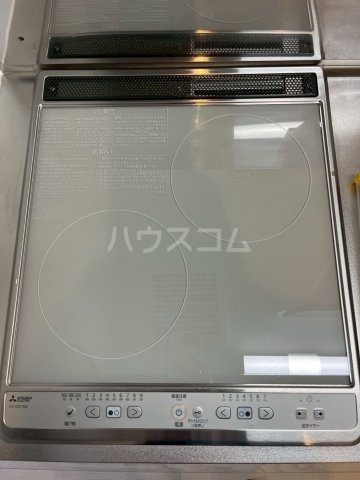 ����21