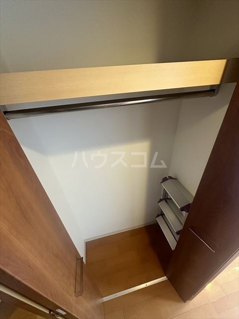 ����7