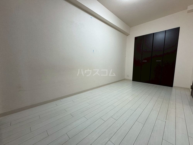 ����8