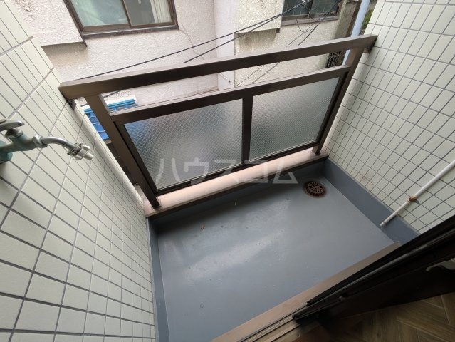����11