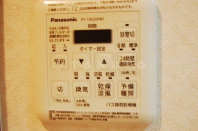 ����11