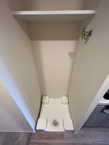 ����11