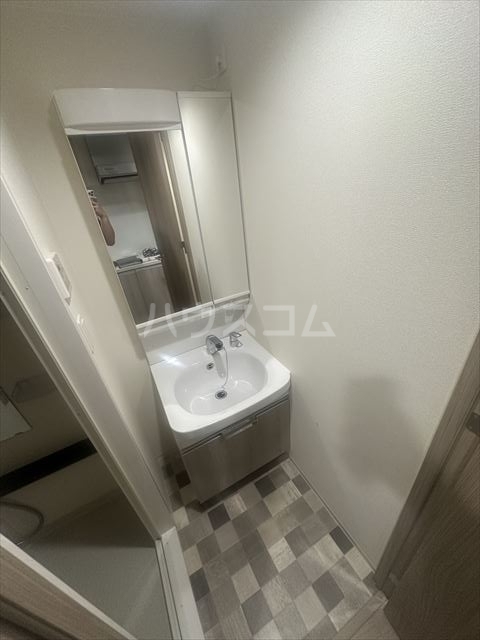 ����5