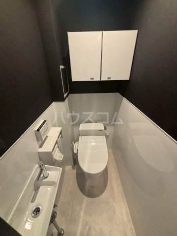 ����4