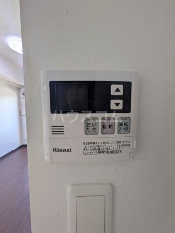 ����18