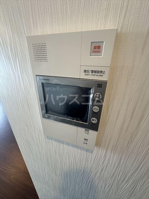 ����10