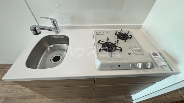 ����20
