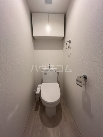 ����5